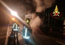 In fiamme due pullman a Rotondi nella notte. Indagini in corso