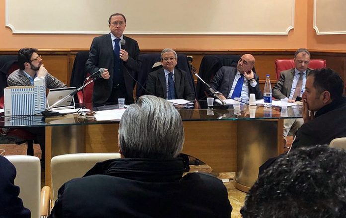 Il Vicepresidente della Regione Campania Fulvio Bonavitacola interviene alla riunione dell'Eic ad Avellino