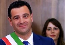 Il Sindaco Festa paga l’iscrizione alla Scandone in B. Il 16 la Lega Basket decide se accettare