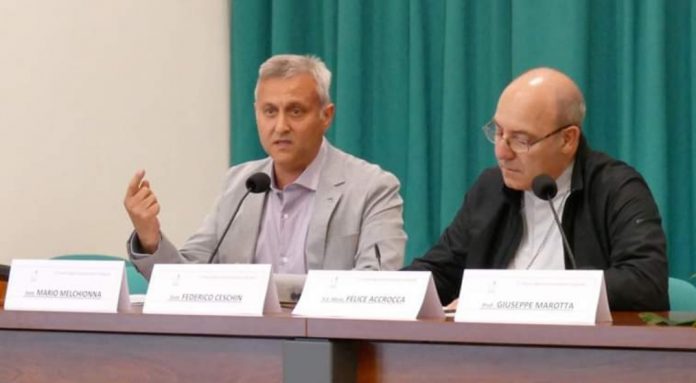 Mario Melchionna, segretario della Cisl Irpinia Sannio, accanto all'Arcivescovo Metropolita, Felice Accrocca, proporre del tavolo istituzionale delle Aree Interne
