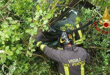 Giù nella scarpata a Guardia e a Sant’Angelo dei Lombardi: un ferito estratto dalle lamiere: due in ospedale