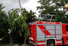 Maltempo sull’Irpinia, decine di interventi dei Vigili del Fuoco. Allagamenti ad Avellino