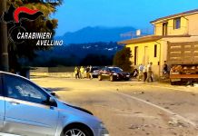 Camion contro auto finisce in una casa rurale. Automobilista all’ospedale
