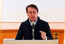 Ugo Grassi lascia la Lega. Il senatore converge al Centro