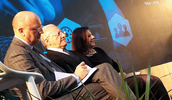 Il Ministro delle Infrastrutture Paola De Micheli accanto al Presidente della Campania, Vincenzo De Luca e al Presidente di Confindustria, Vincenzo Boccia