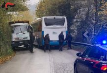 Bus contro autocompattatore a Tufo, illesi i 10 bimbi a bordo