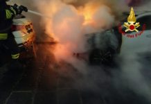 Avellino, incendiata un’auto in Via Salvatore De Renzi