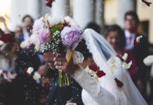 Convolano a nozze due coppie dello Sprar, Torella in festa