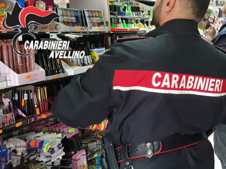 Sequestro di carnevale a Monteforte: vestiti, giochi e accessori  contraffatti - Nuova Irpinia