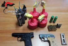 Pistole e munizioni in casa a Bagnoli, arrestati padre e figlio