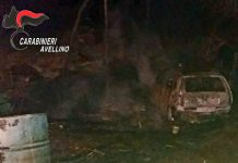 Auto in fiamme a Venticano in un terreno privato, indagano i Carabinieri
