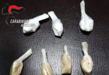 Eroina e cocaina nell’auto, denunciato 40enne a Paternopoli