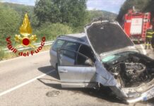 Con l’auto fuori strada a Monteverde, in ospedale 64enne ferito