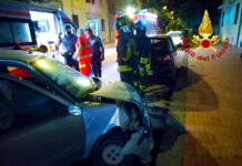 Ad Avellino auto contro un veicolo in sosta nella notte: un ferito all’ospedale