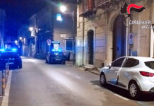 In fiamme l’abitacolo di un’auto a Cervinara nella notte. Indagano i Carabinieri