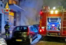 Cassonetti in fiamme ad Avellino in via Serafino Soldi, evitato l’incendio