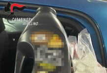 Cocaina in una bottiglia con la spesa, arrestato ad Avellino 44enne