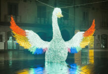 Luminarie natalizie artistiche ad Atripalda e negozi fino alle 22
