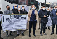 Autobus Gran Turismo in crisi, corteo di protesta a Napoli