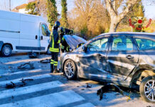 Scontro tra 2 auto e un furgone a Frigento: 6 in ospedale, tra cui un bimbo