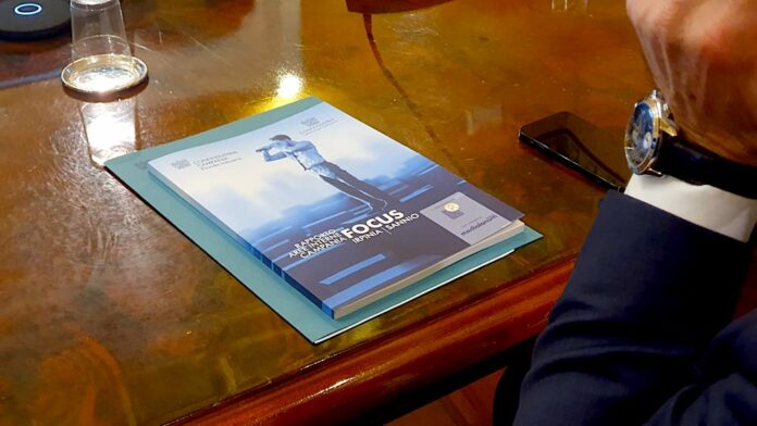 È stato presentato a Napoli, presso la sede di Confindustria Campania, il Rapporto Aree Interne Campania, focus province di Avellino e Benevento, realizzato dall’Università del Sannio in collaborazione Confindustria Campania - Centro Studi e Piccola Industria