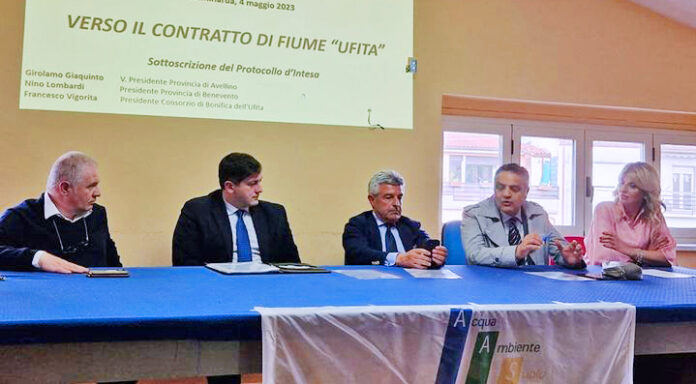 Il Contratto di Fiume Ufita è stato siglato a Grottaminarda pomeriggio presso la sede del Consorzio di Bonifica dell’Ufita. Il tavolo dei Rappresentanti istituzionali