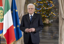 Sergio Mattarella: i valori costituzionali sono vivi negli italiani, bussola per il futuro del Paese