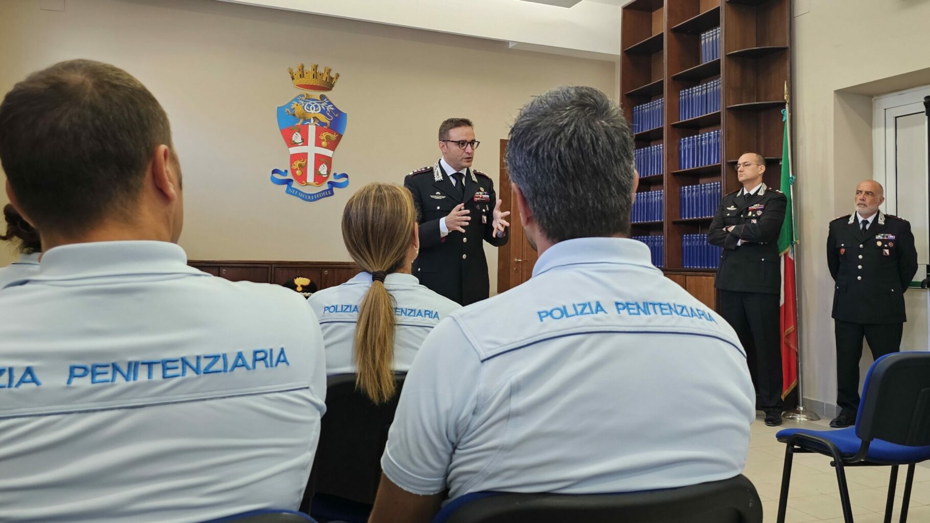 Maglietta polizia penitenziaria top