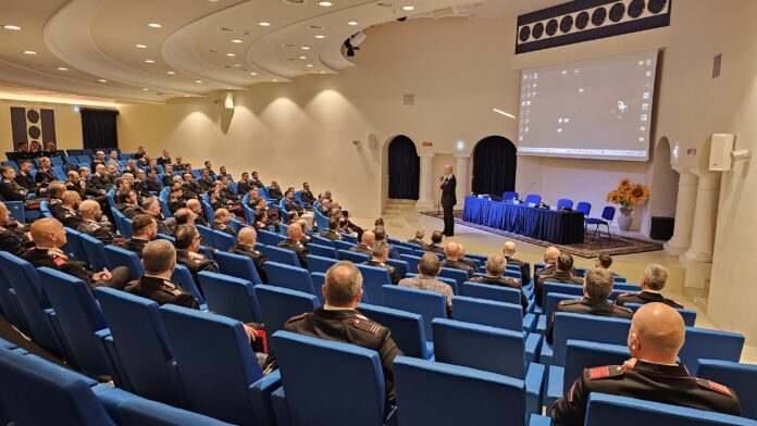 Conferenza operativa dei Carabinieri di Avellino per il contrasto alle violazioni ambientali nell’Aula Magna del “Polo Giovani” della Diocesi