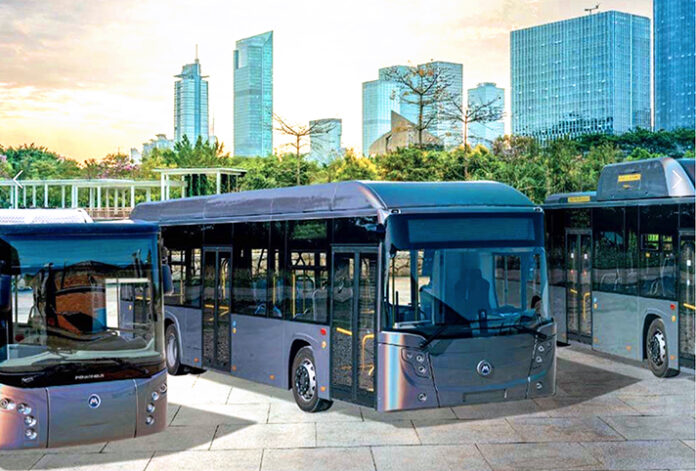 Menarini Bus presenta in fabbrica a Flumeri la flotta per la Regione Campania alla presenza di Vincenzo De Luca giovedì 13 febbraio alle ore 10.30