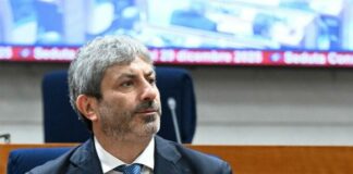 Il presidente della Campania Roberto Fico ha presentato il programma